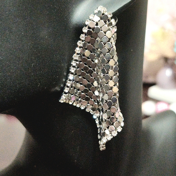 Guess Jewelry - 🆕 Guess Silver Earrings